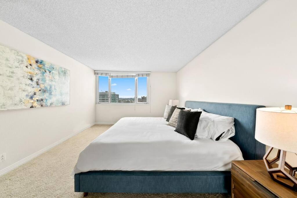 Smoky Quartz -marina View Spacious 3br Near Yacht Club Apartamento Los Ángeles