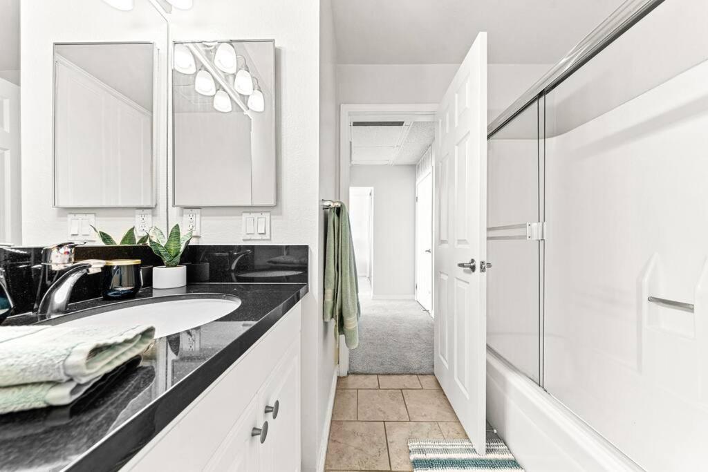Smoky Quartz -marina View Spacious 3br Near Yacht Club Apartamento *