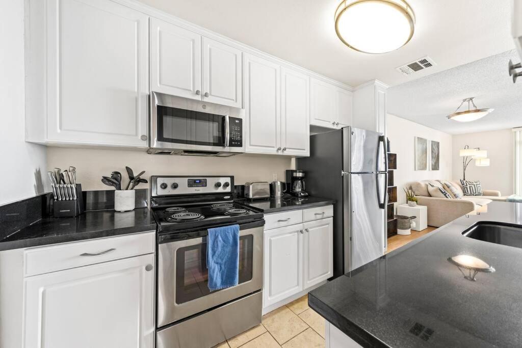 Smoky Quartz -marina View Spacious 3br Near Yacht Club Apartamento *