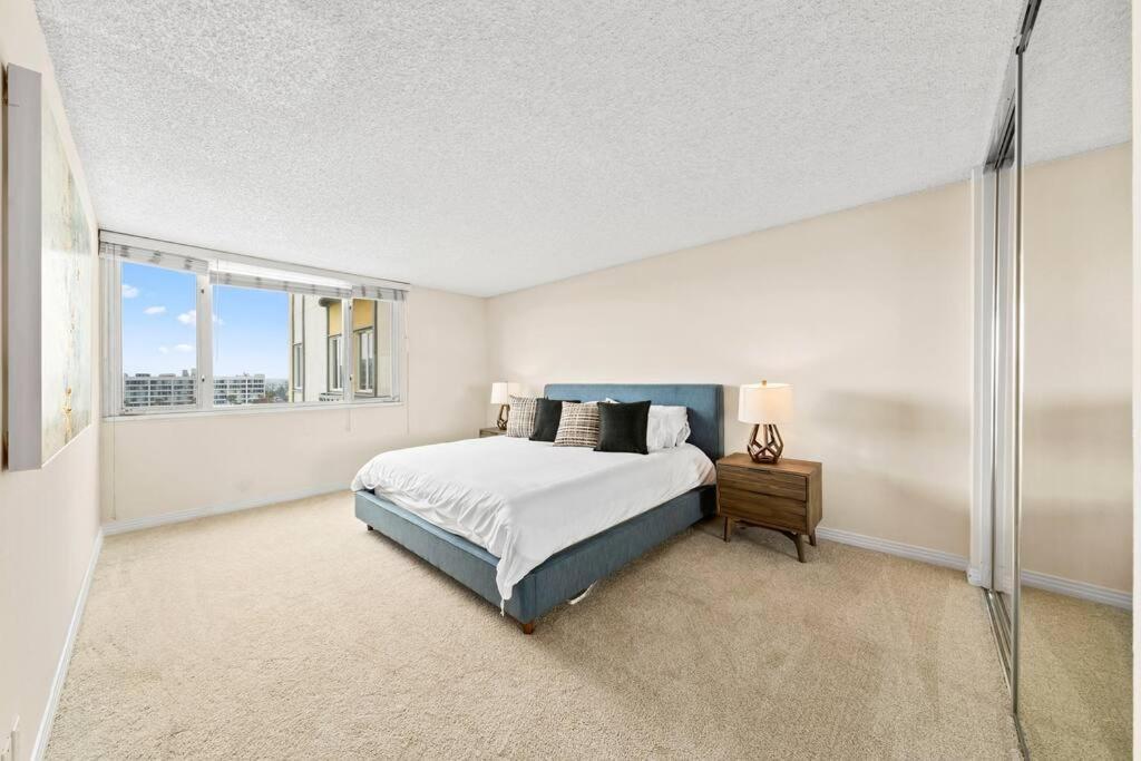 Smoky Quartz -marina View Spacious 3br Near Yacht Club Apartamento Los Ángeles