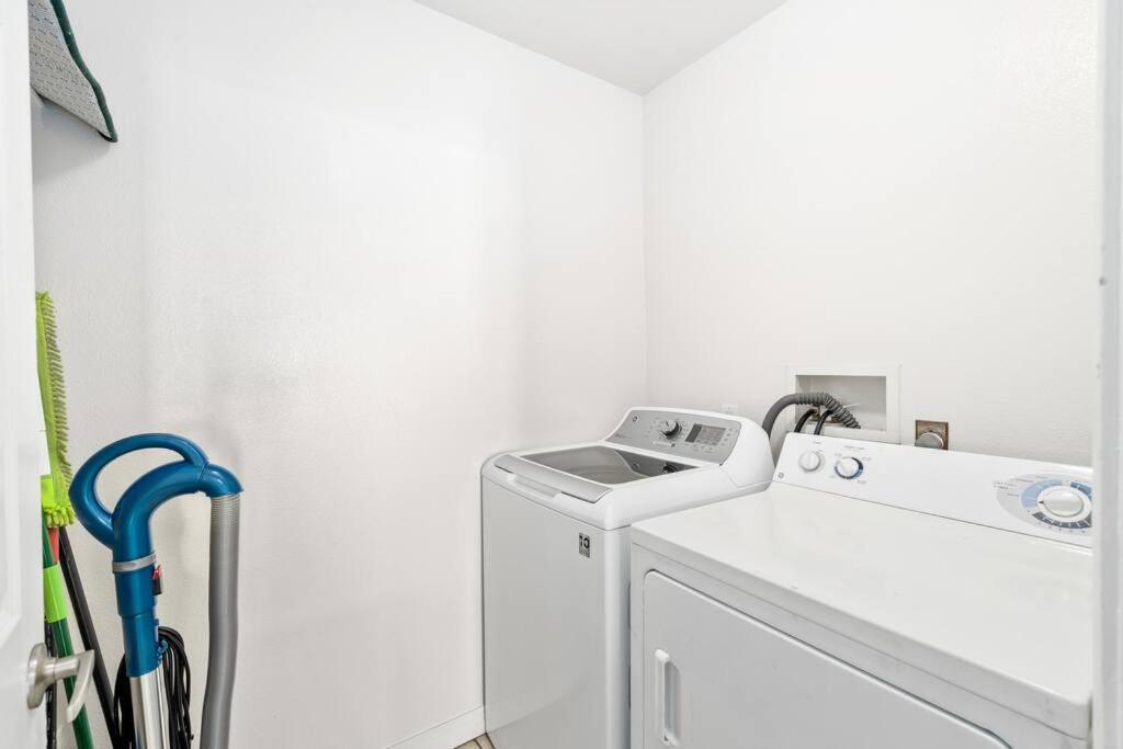 Apartamento Smoky Quartz -marina View Spacious 3br Near Yacht Club Los Ángeles