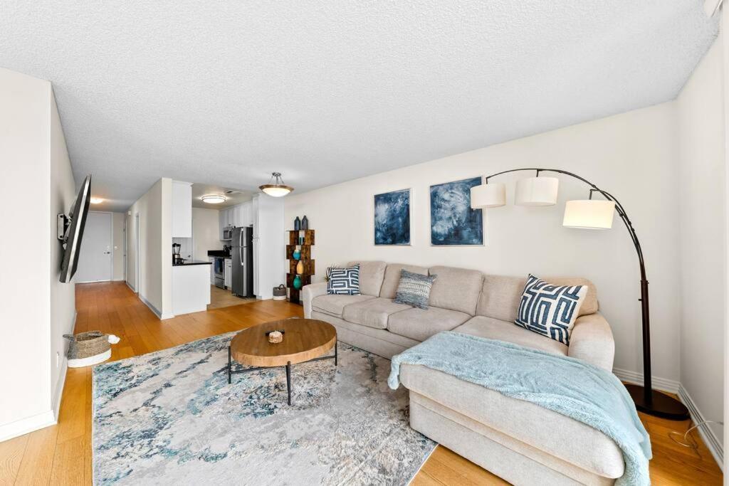 Smoky Quartz -marina View Spacious 3br Near Yacht Club Apartamento Los Ángeles